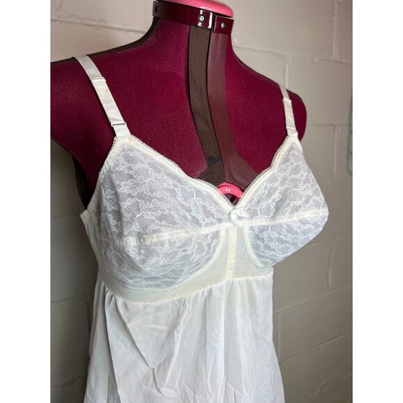 slip negligee nightgown white lace bust - Picture 3 of 9